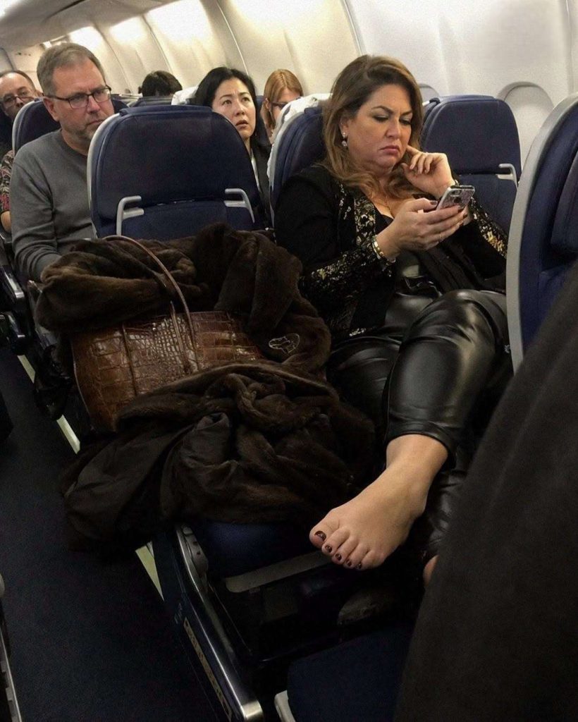 A Woman Refused to Leave the Airplane Seat I Had Paid For…What My 10Year Old Daughter Pulled Out of Her Backpack Left Every Passenger Speechless
