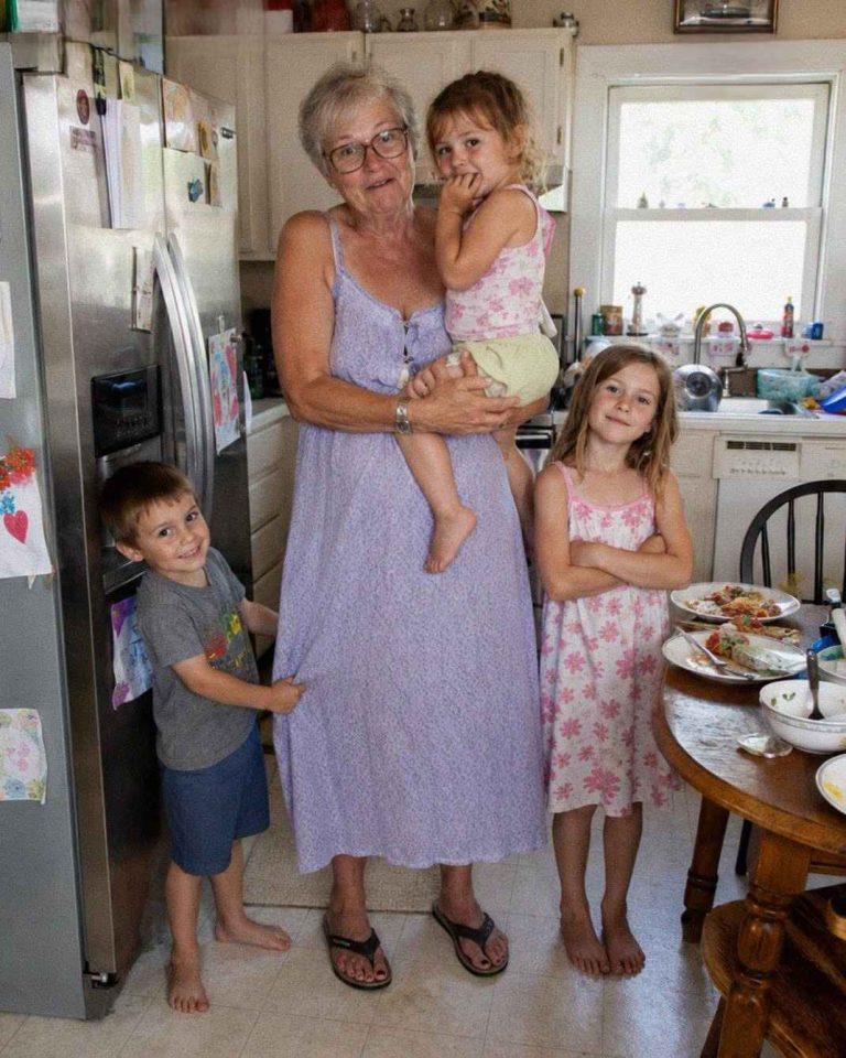 3youngchildren