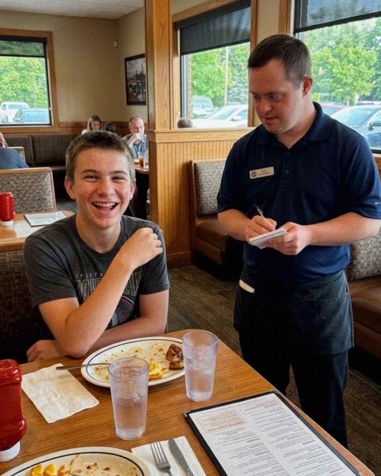 LAUGHEDATWAITER