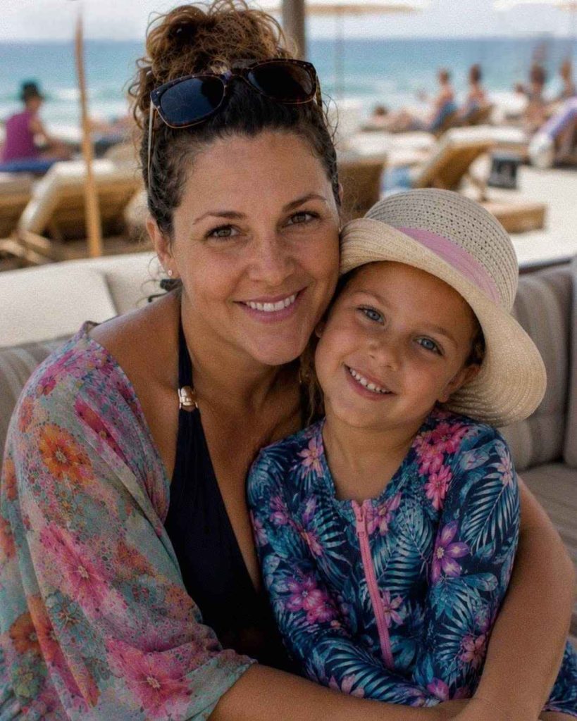 I Took My Terminally-ill-Daughter to See the Ocean to Fulfill Her Final Wish…Then the H0tel Manager Came to Our Room and Said, &lsquo;There&rsquo;s Something About This Trip You Don&rsquo;t Know&rsquo;
